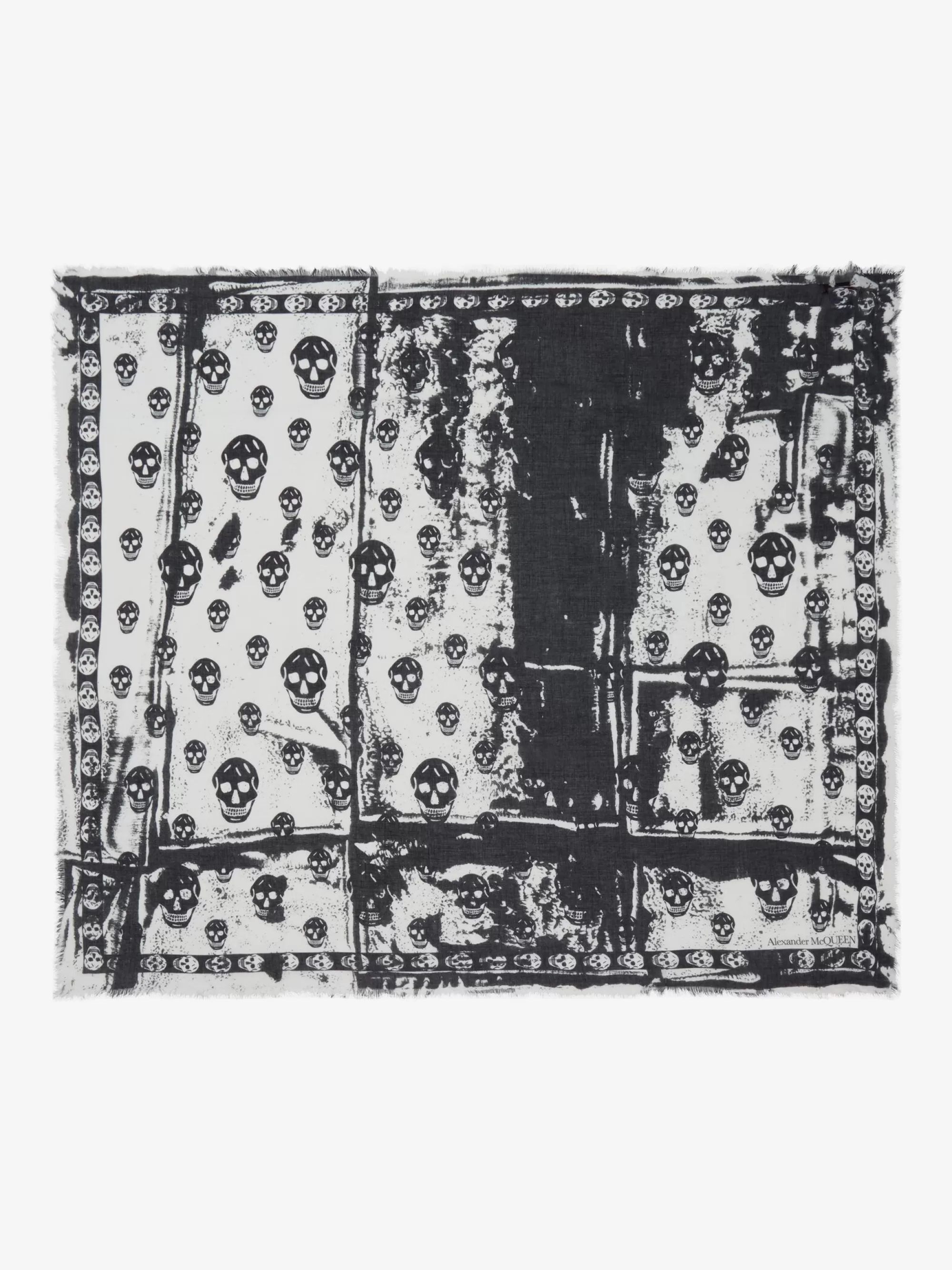 Men's Classic Fold Skull Foulard in >Alexander McQueen Sale