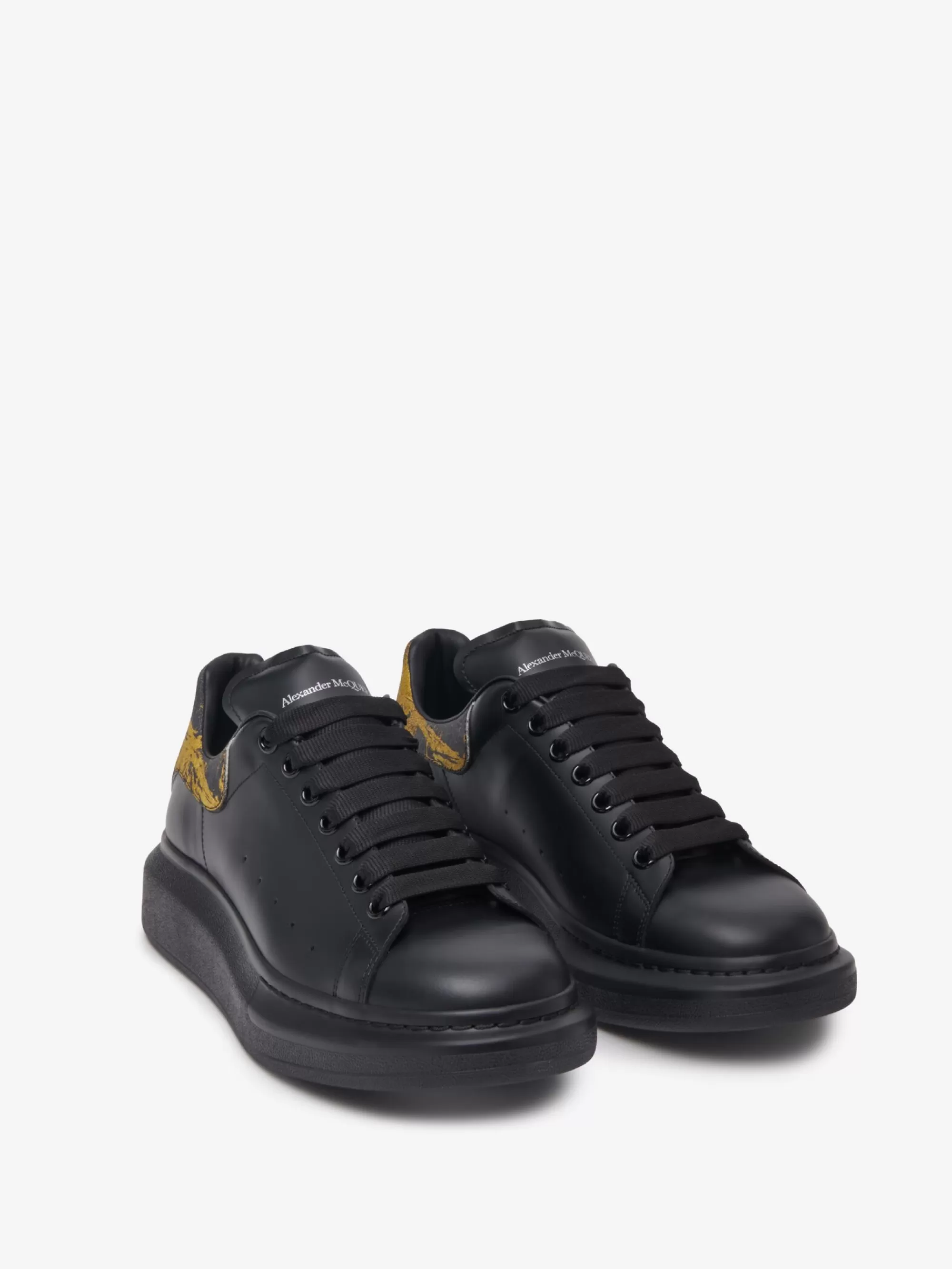 Men's Oversized Sneaker in >Alexander McQueen Shop