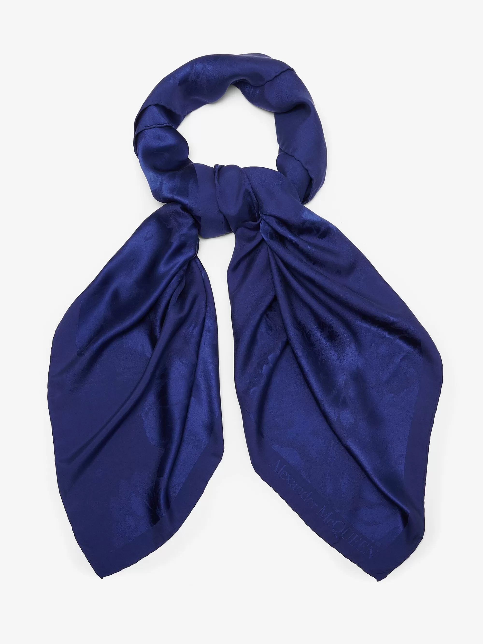 Women's Chiaroscuro Shawl in >Alexander McQueen Store