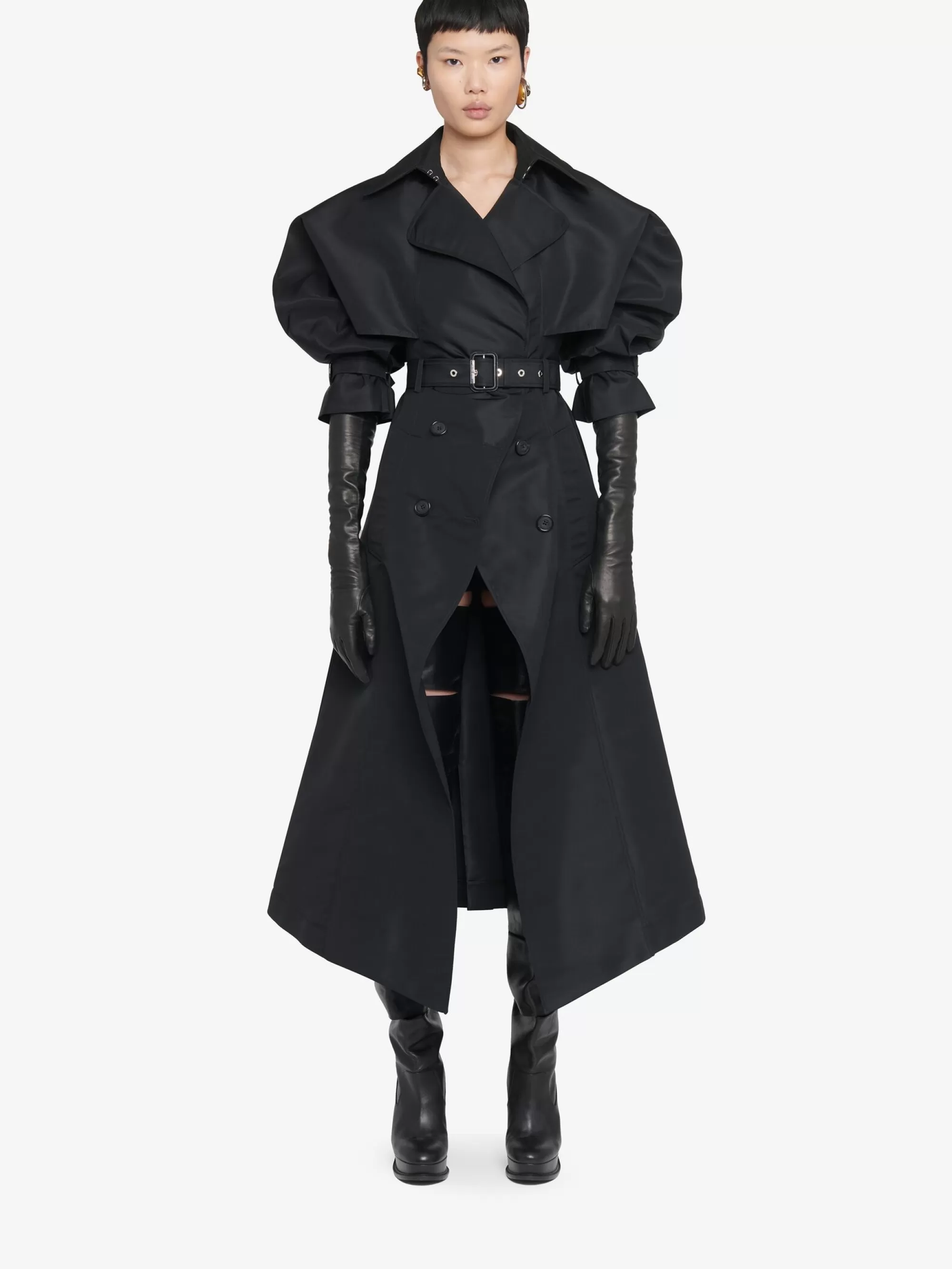 Women's Cutaway Trench Coat in >Alexander McQueen Fashion