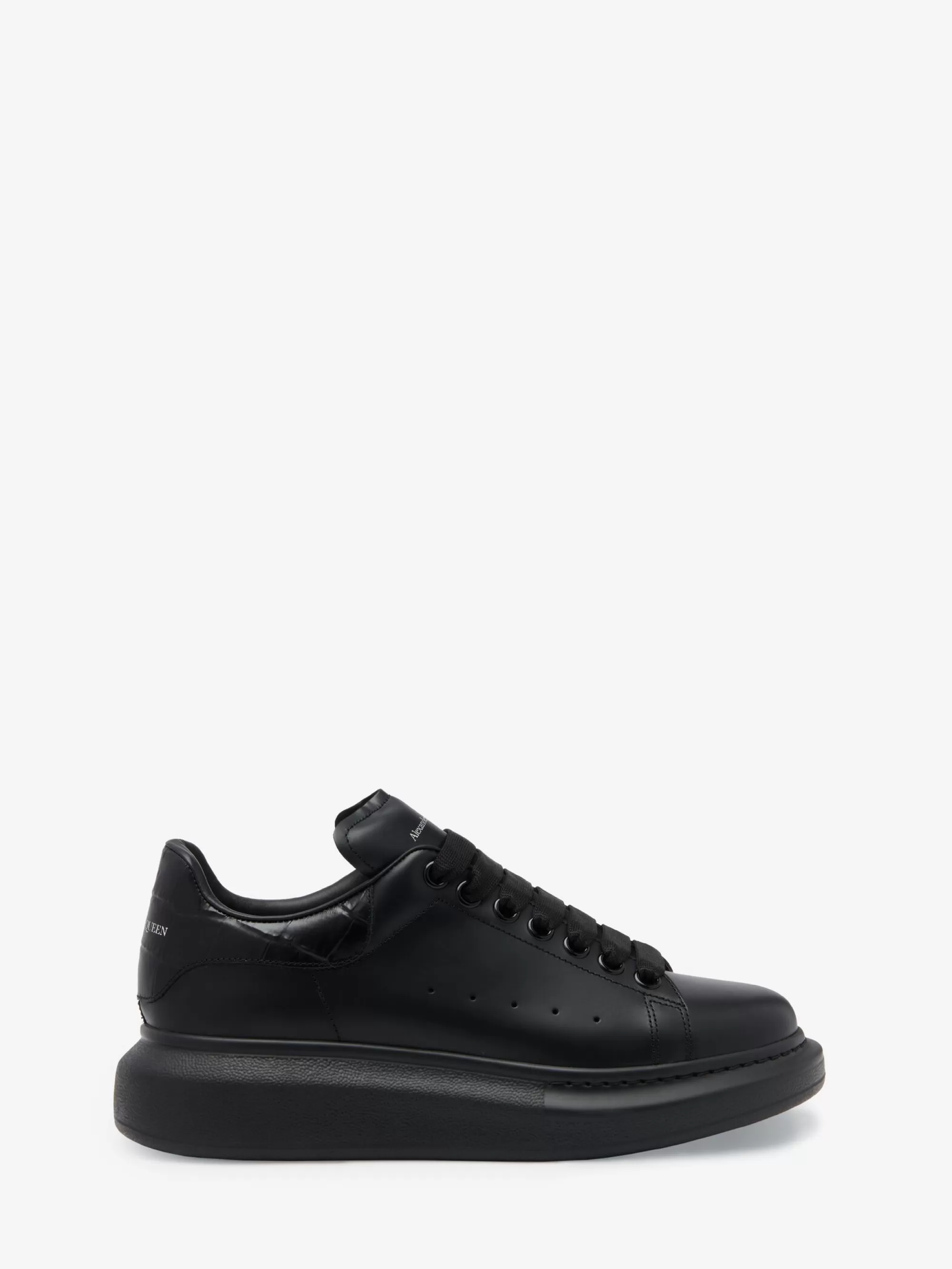 Women's Oversized Sneaker in >Alexander McQueen Online