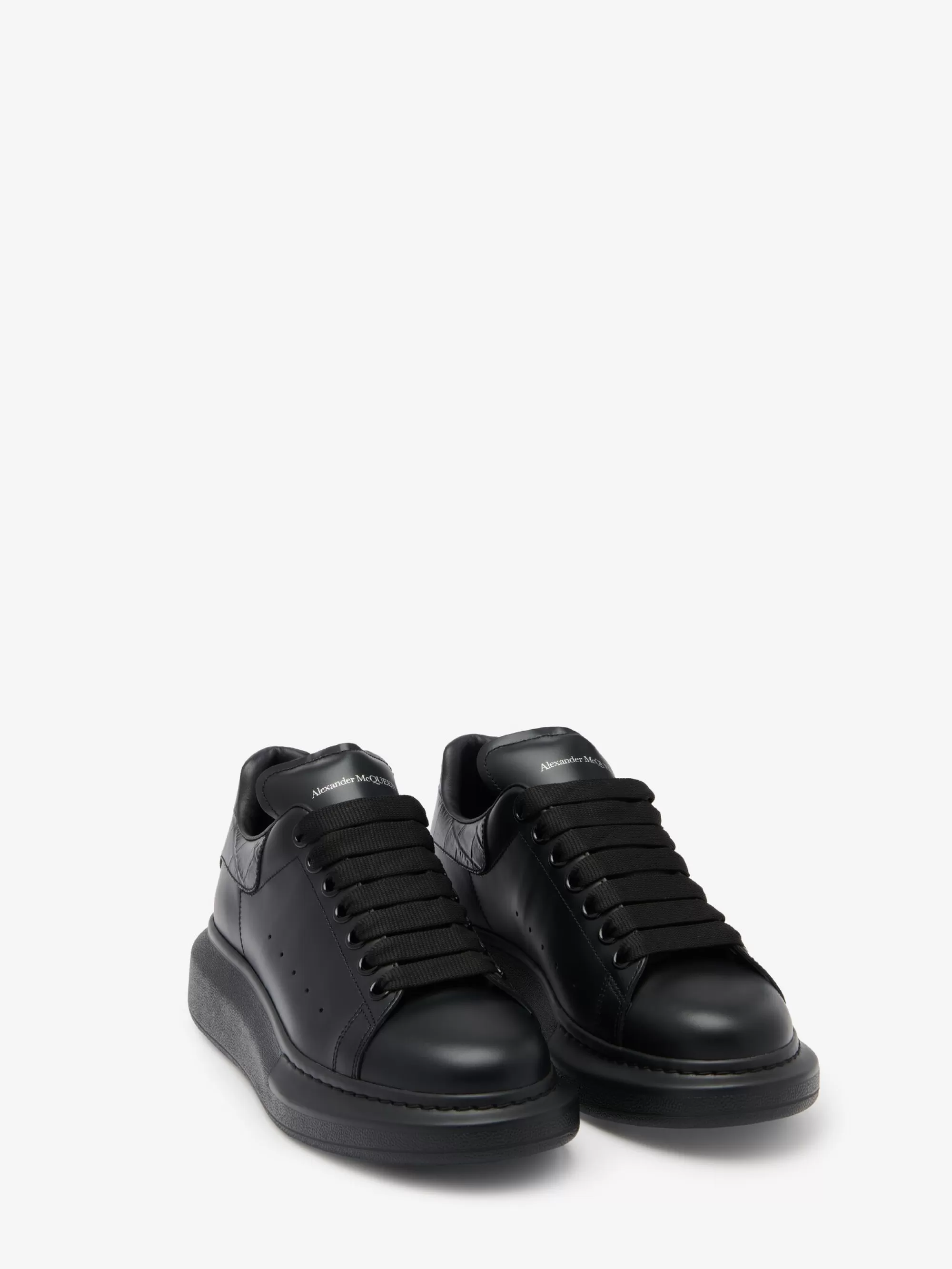 Women's Oversized Sneaker in >Alexander McQueen Online